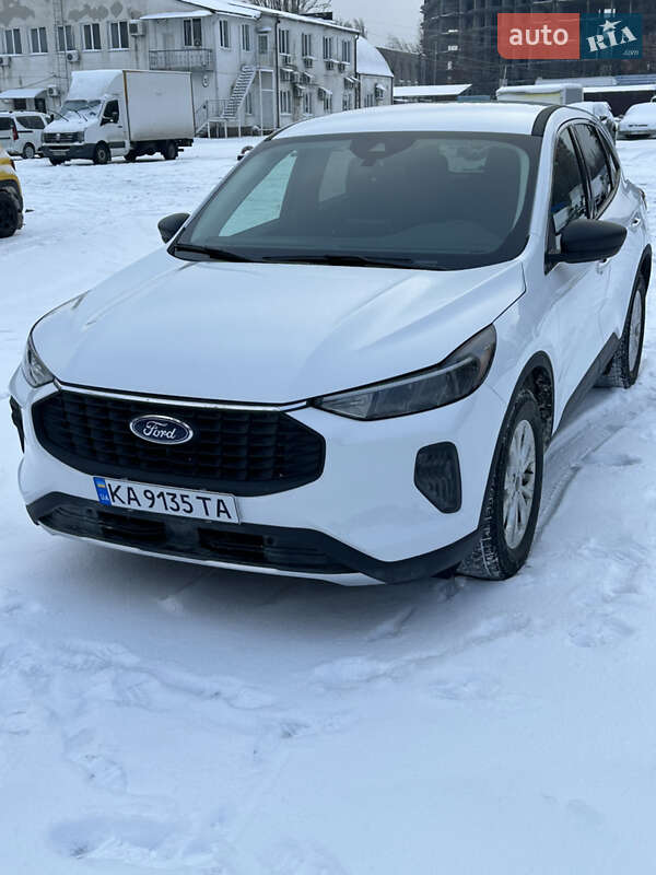 Внедорожник / Кроссовер Ford Escape 2024 в Киеве