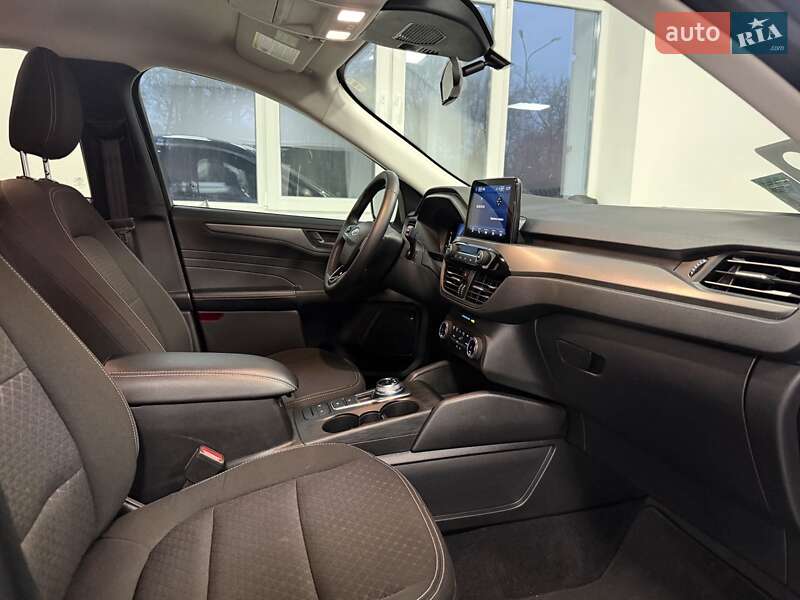 Внедорожник / Кроссовер Ford Escape 2024 в Полтаве