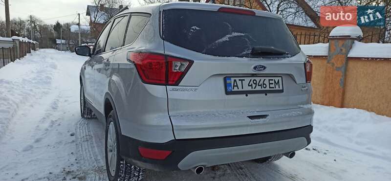 Внедорожник / Кроссовер Ford Escape 2019 в Ивано-Франковске
