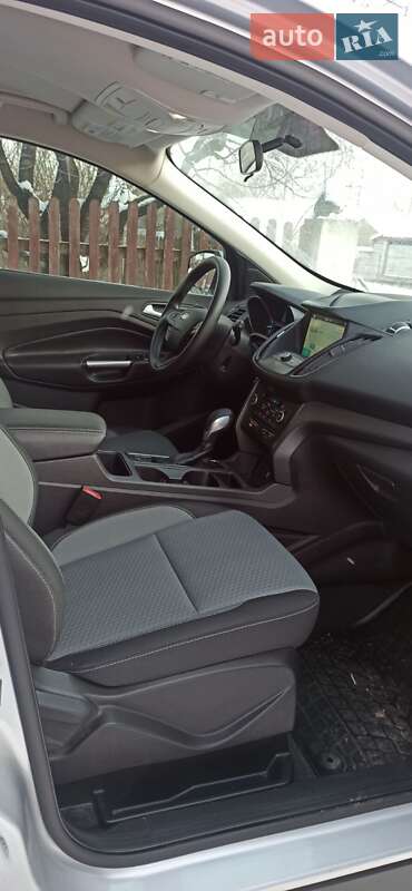 Внедорожник / Кроссовер Ford Escape 2019 в Ивано-Франковске