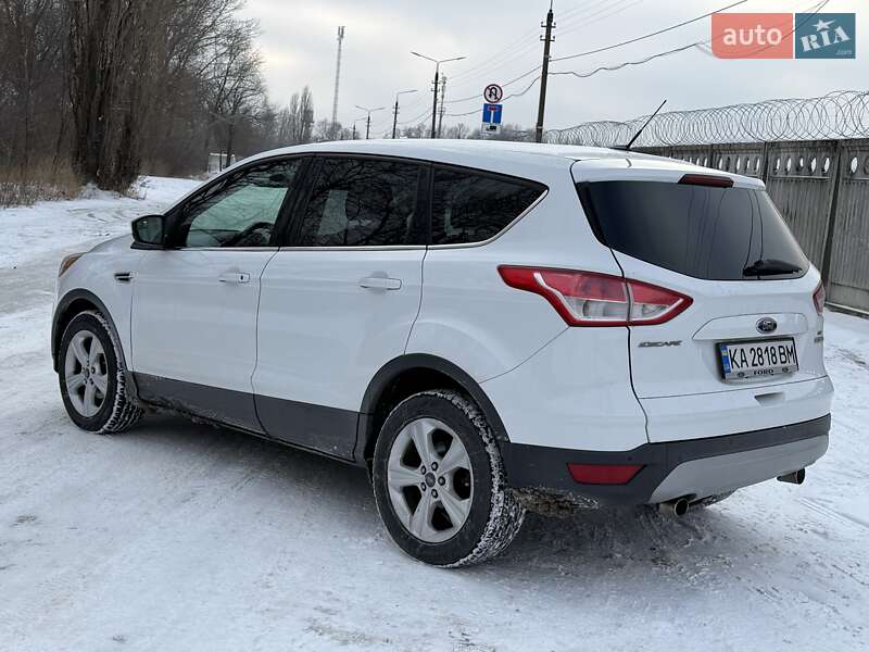 Внедорожник / Кроссовер Ford Escape 2012 в Каменском