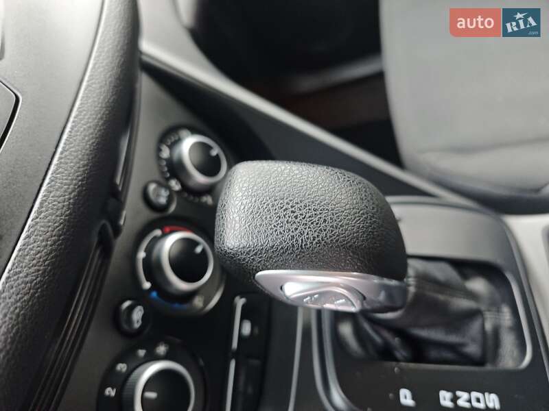 Внедорожник / Кроссовер Ford Escape 2014 в Сумах