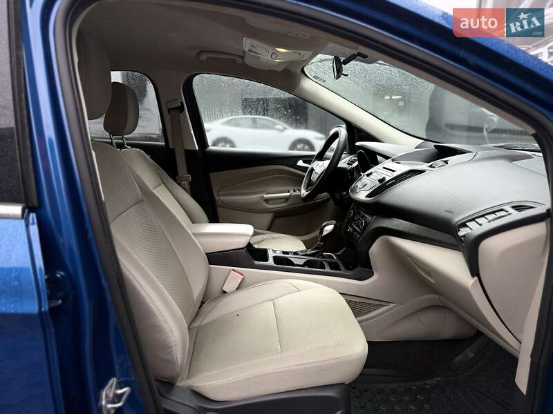 Внедорожник / Кроссовер Ford Escape 2018 в Львове