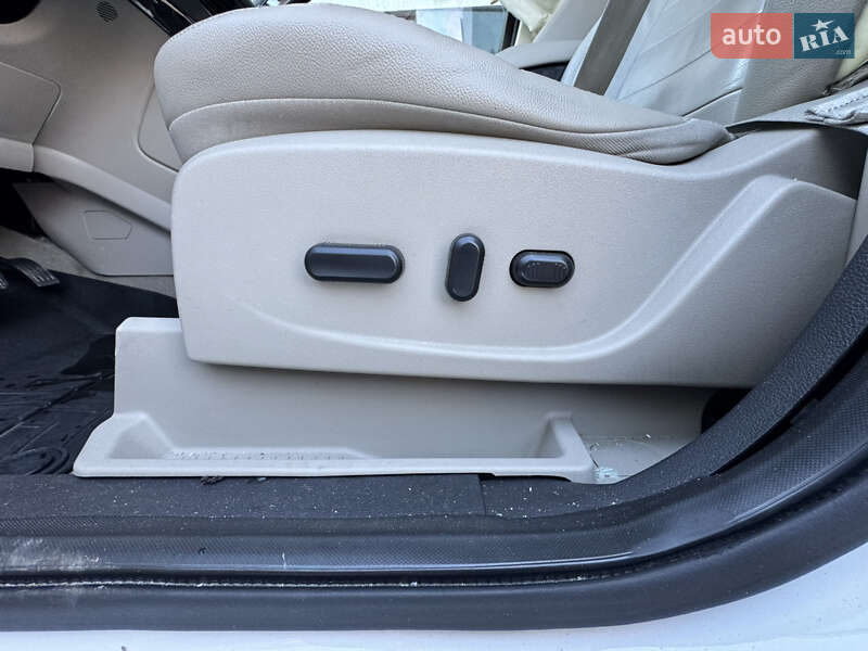 Внедорожник / Кроссовер Ford Escape 2014 в Яворове