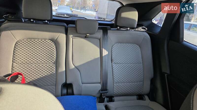 Внедорожник / Кроссовер Ford Escape 2019 в Киеве