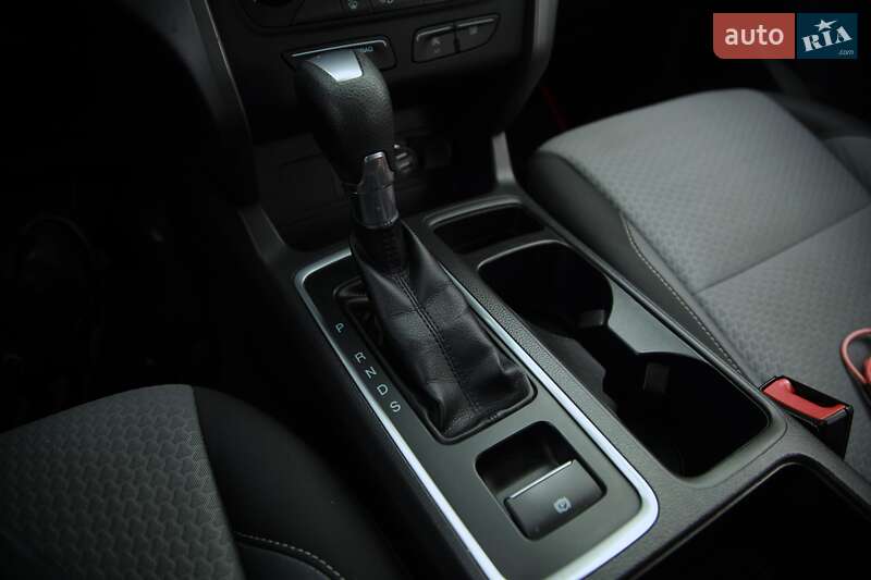 Внедорожник / Кроссовер Ford Escape 2016 в Харькове