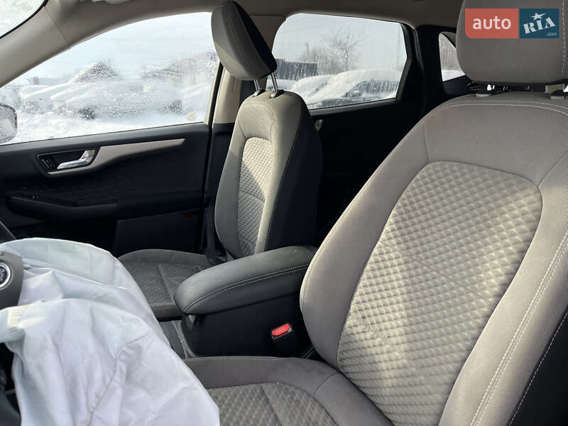 Внедорожник / Кроссовер Ford Escape 2020 в Львове