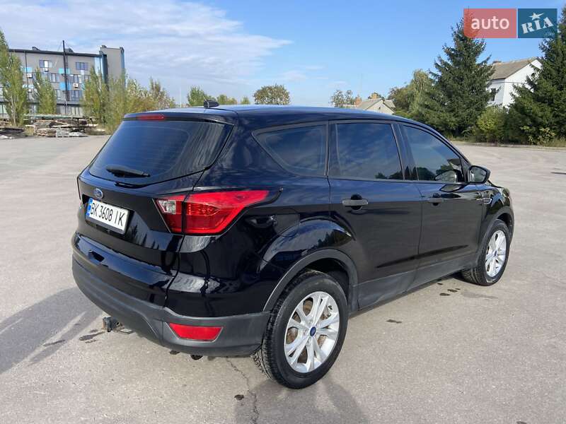 Внедорожник / Кроссовер Ford Escape 2019 в Ровно