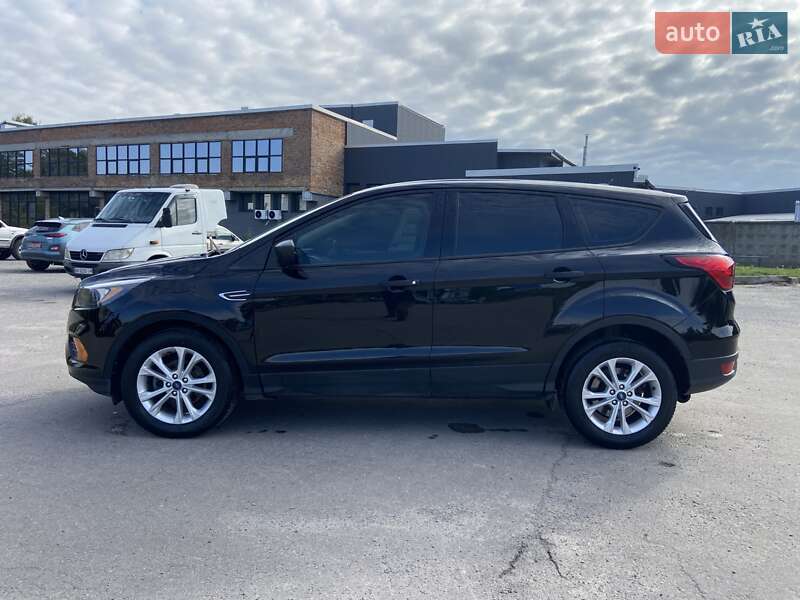 Внедорожник / Кроссовер Ford Escape 2019 в Ровно
