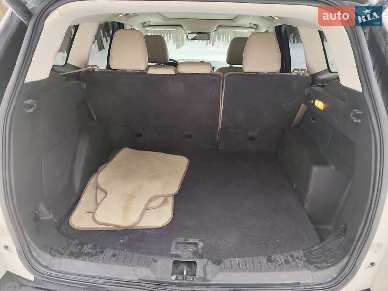 Внедорожник / Кроссовер Ford Escape 2016 в Вараше