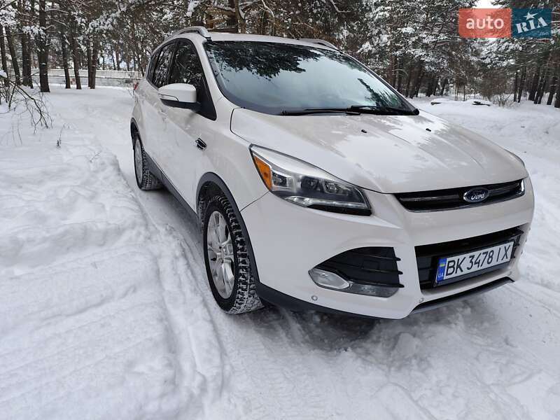 Внедорожник / Кроссовер Ford Escape 2016 в Вараше