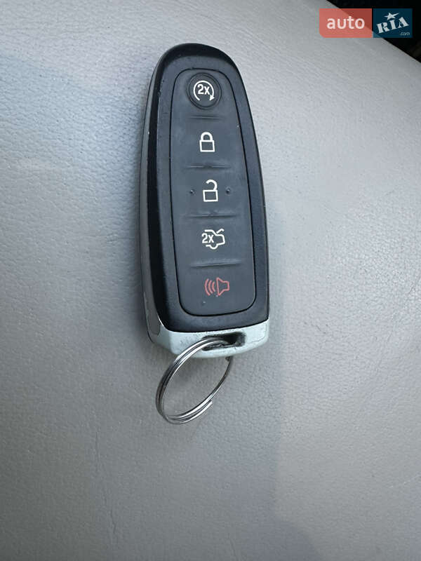 Позашляховик / Кросовер Ford Escape 2017 в Чернівцях