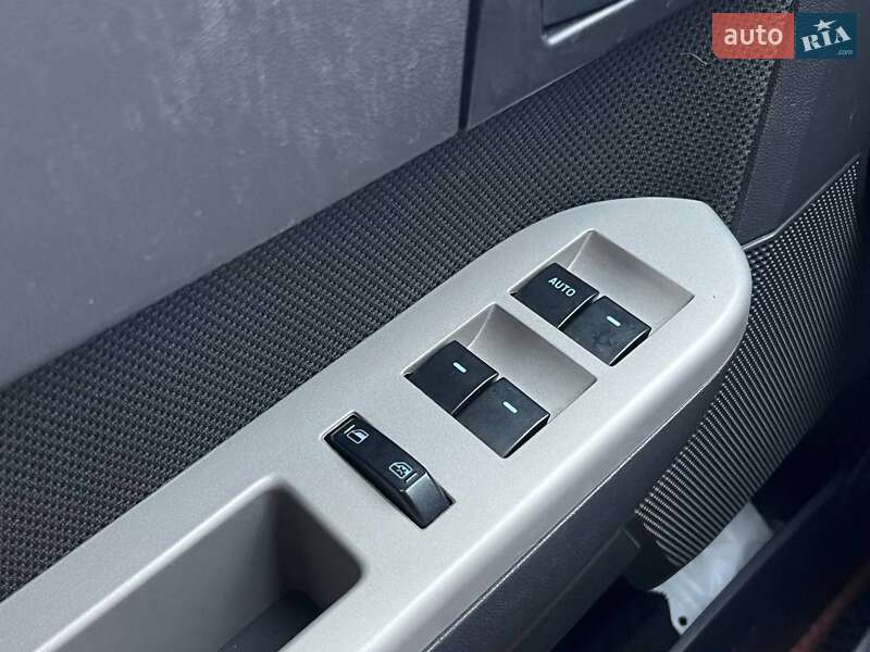 Позашляховик / Кросовер Ford Escape 2009 в Києві