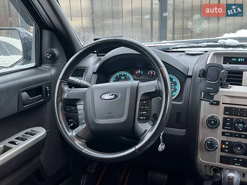 Позашляховик / Кросовер Ford Escape 2009 в Києві