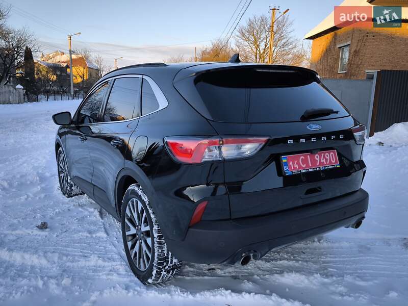 Позашляховик / Кросовер Ford Escape 2020 в Івано-Франківську