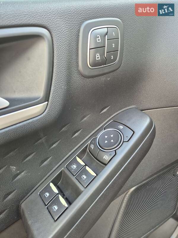 Позашляховик / Кросовер Ford Escape 2020 в Сумах фото 16 Позашляховик / Кросовер Ford Escape 2020 в Сумах