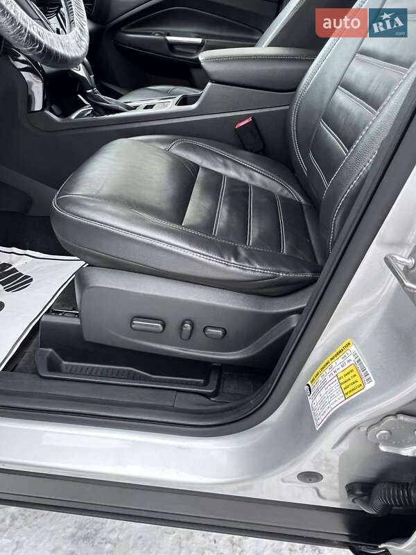 Позашляховик / Кросовер Ford Escape 2018 в Луцьку