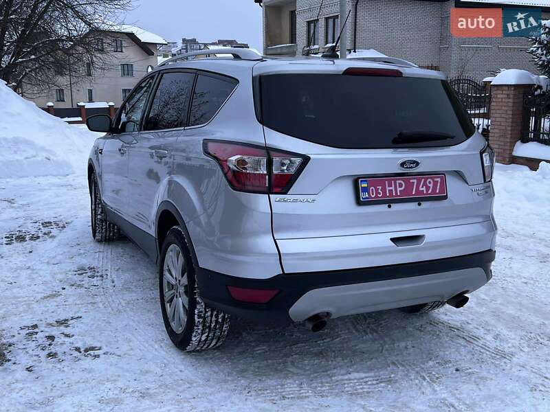 Позашляховик / Кросовер Ford Escape 2018 в Луцьку