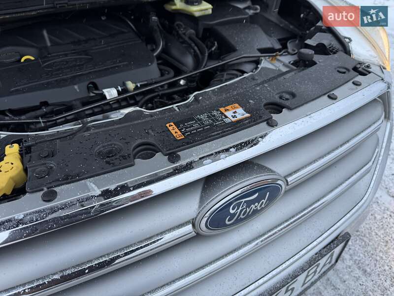 Позашляховик / Кросовер Ford Escape 2017 в Миргороді