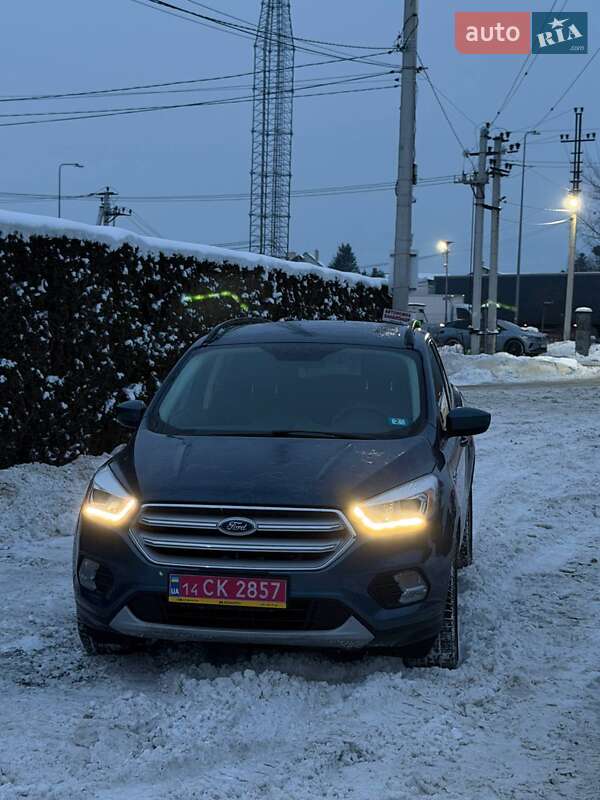 Позашляховик / Кросовер Ford Escape 2018 в Львові