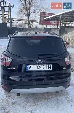 Позашляховик / Кросовер Ford Escape 2017 в Івано-Франківську