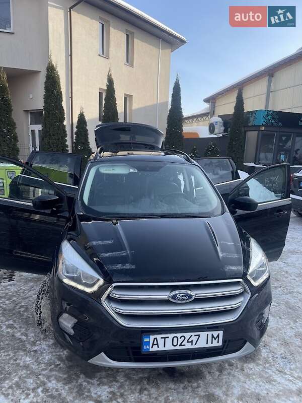 Внедорожник / Кроссовер Ford Escape 2017 в Ивано-Франковске фото 20 Внедорожник / Кроссовер Ford Escape 2017 в Ивано-Франковске