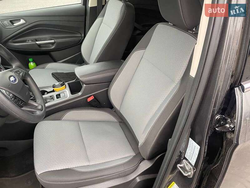 Позашляховик / Кросовер Ford Escape 2018 в Львові