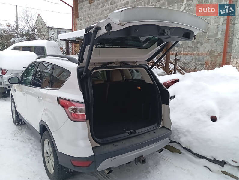 Позашляховик / Кросовер Ford Escape 2018 в Львові