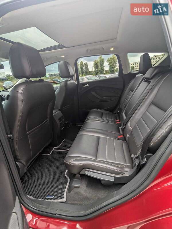 Внедорожник / Кроссовер Ford Escape 2013 в Каменец-Подольском