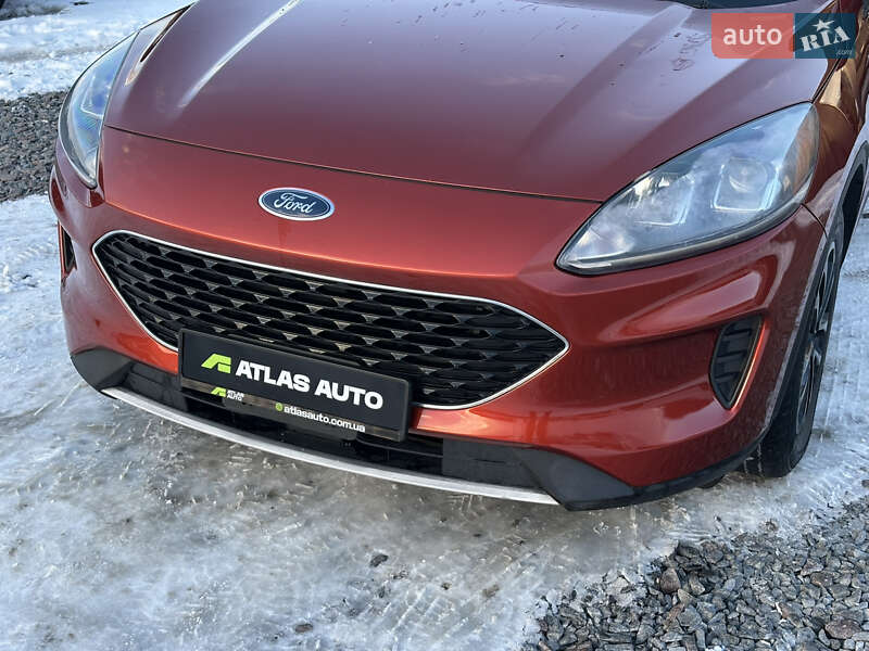 Внедорожник / Кроссовер Ford Escape 2019 в Львове