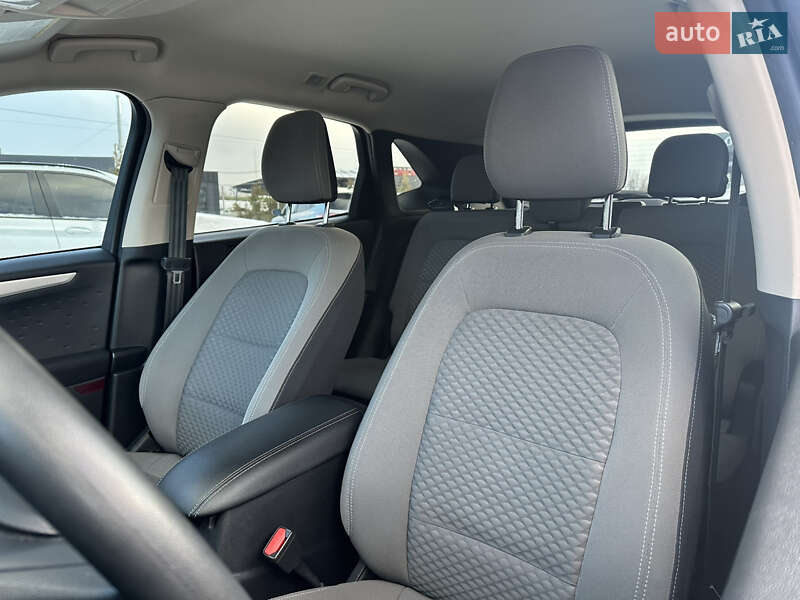 Внедорожник / Кроссовер Ford Escape 2019 в Львове