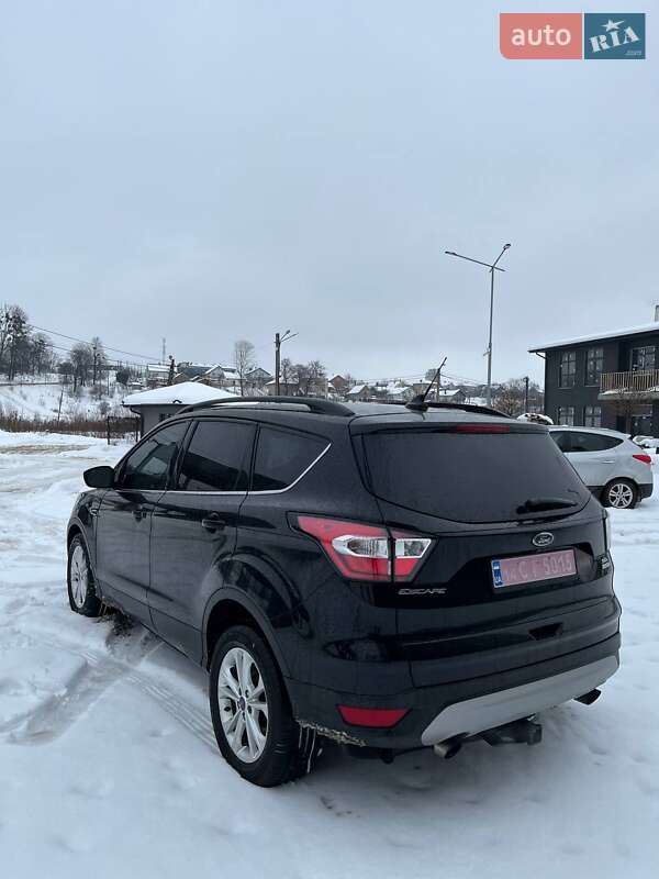 Внедорожник / Кроссовер Ford Escape 2018 в Львове