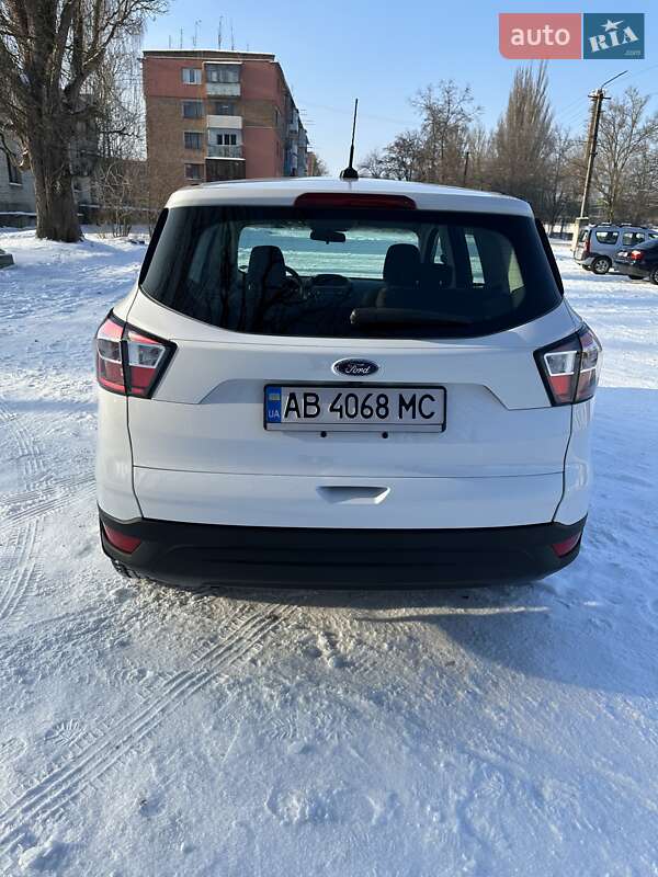 Позашляховик / Кросовер Ford Escape 2018 в Вінниці