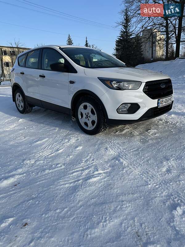 Позашляховик / Кросовер Ford Escape 2018 в Вінниці