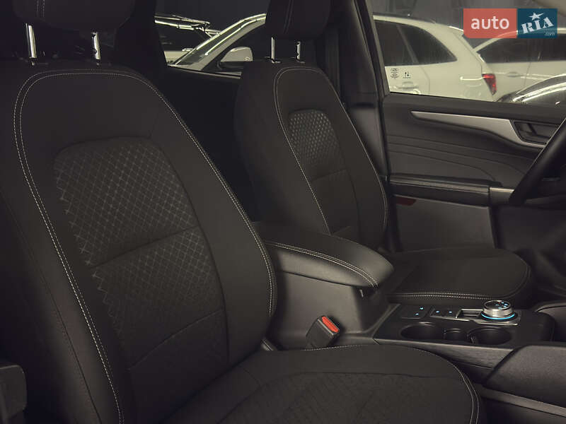 Внедорожник / Кроссовер Ford Escape 2024 в Николаеве