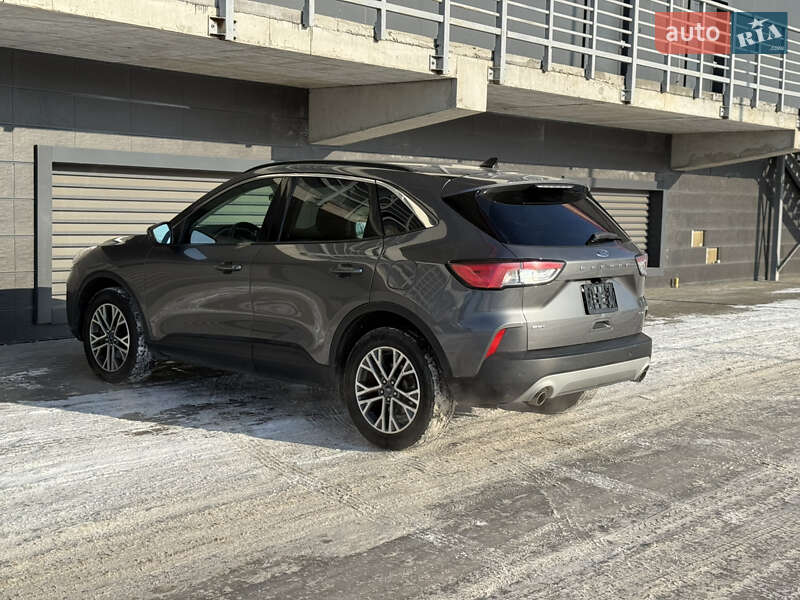 Внедорожник / Кроссовер Ford Escape 2021 в Киеве