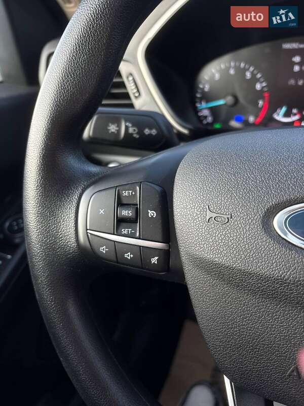 Позашляховик / Кросовер Ford Escape 2019 в Стрию