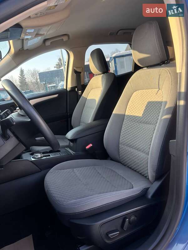 Позашляховик / Кросовер Ford Escape 2019 в Стрию