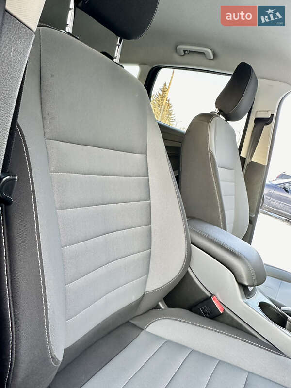 Позашляховик / Кросовер Ford Escape 2015 в Дрогобичі