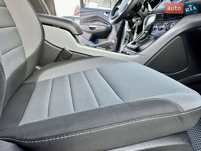 Позашляховик / Кросовер Ford Escape 2015 в Дрогобичі