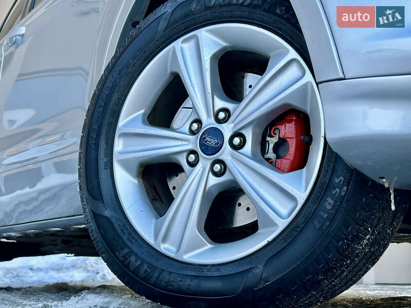 Позашляховик / Кросовер Ford Escape 2015 в Дрогобичі