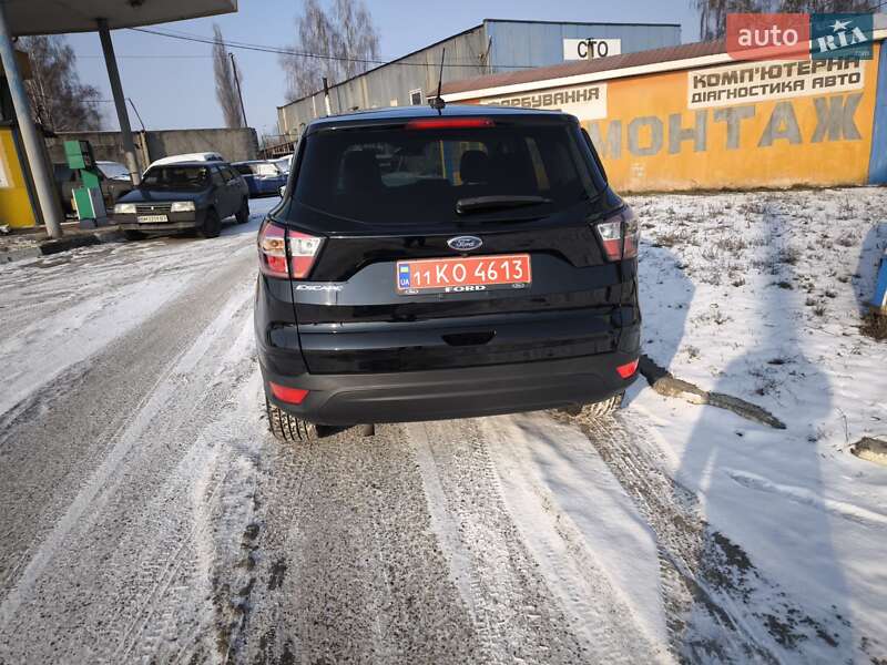 Внедорожник / Кроссовер Ford Escape 2017 в Сумах