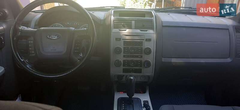Позашляховик / Кросовер Ford Escape 2011 в Благовіщенську