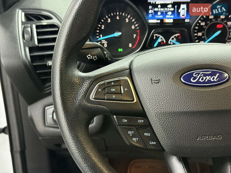 Внедорожник / Кроссовер Ford Escape 2017 в Одессе