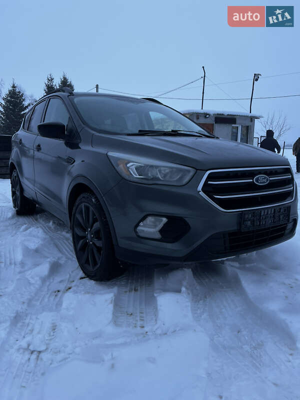 Позашляховик / Кросовер Ford Escape 2017 в Львові