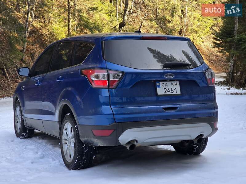 Внедорожник / Кроссовер Ford Escape 2016 в Черкассах
