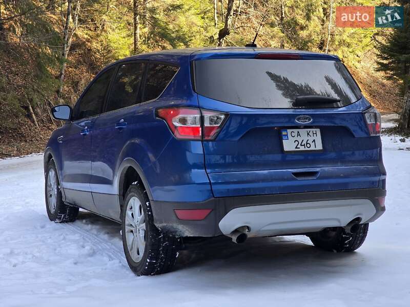 Внедорожник / Кроссовер Ford Escape 2016 в Черкассах