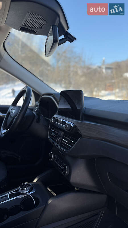 Внедорожник / Кроссовер Ford Escape 2020 в Львове