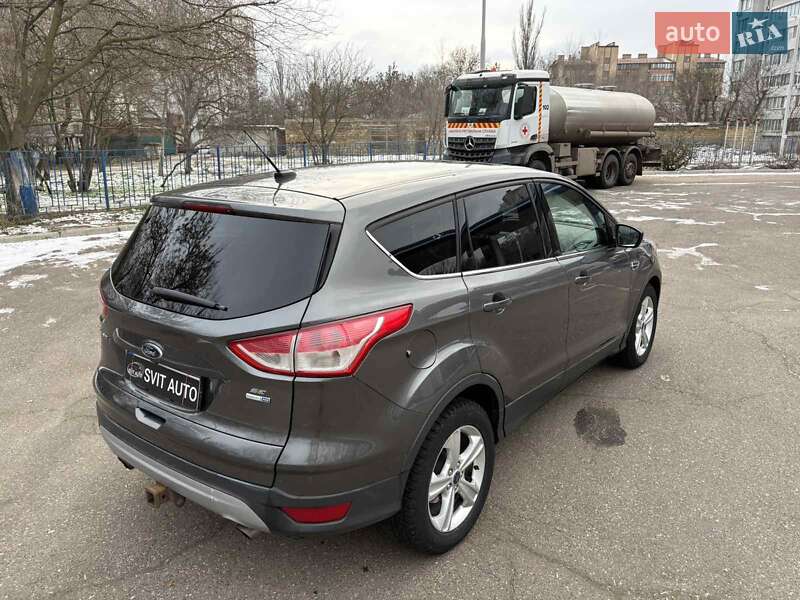Внедорожник / Кроссовер Ford Escape 2015 в Николаеве