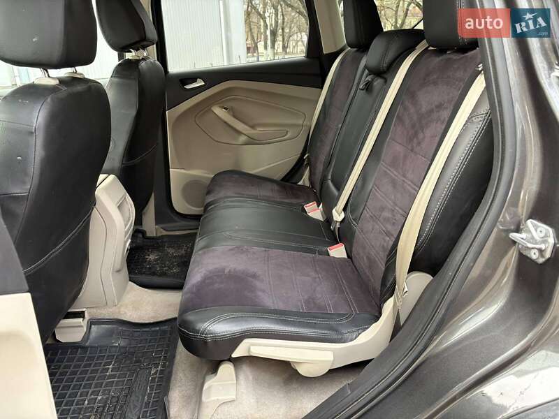 Внедорожник / Кроссовер Ford Escape 2015 в Николаеве